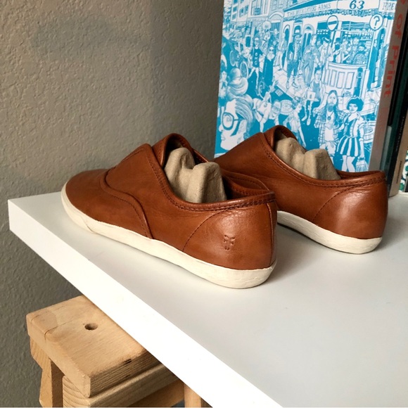 Frye Leather Slip On Shoes - Picture 4 of 8